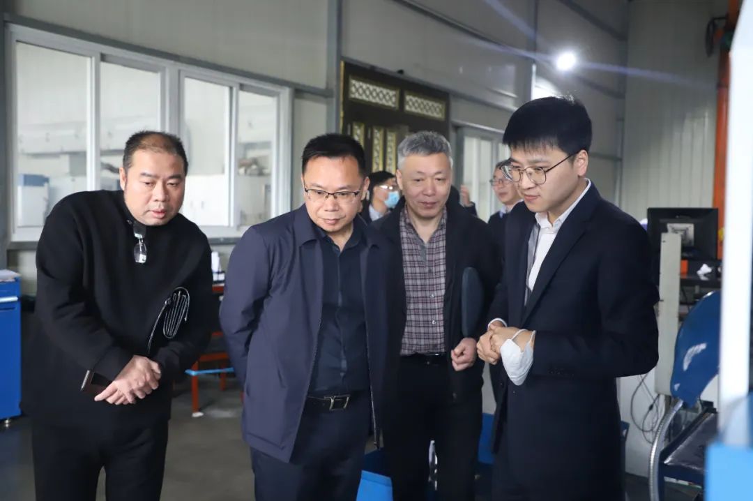 市人大常委会副主任吴功宜莅临威廉希尔williamhill开展企业“专精特新”调研